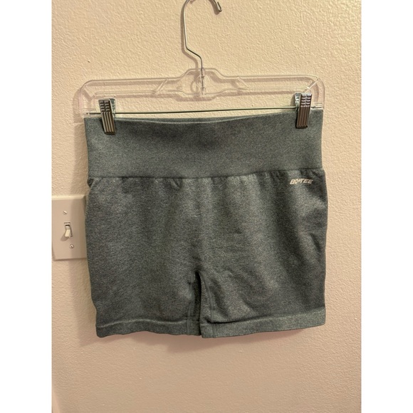 Bo&Tee activewear shorts - Picture 1 of 2